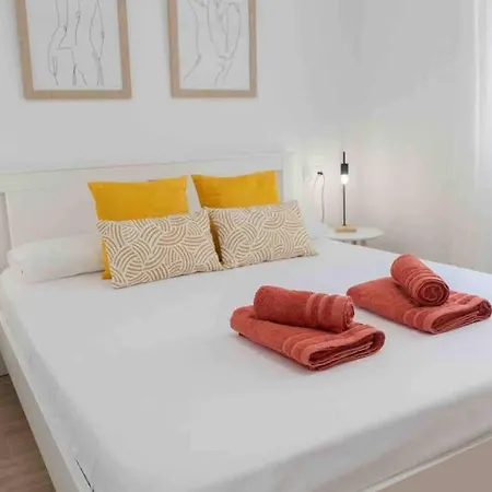 Apartment Modern And New 3 Beds, 2 Bath,ac *