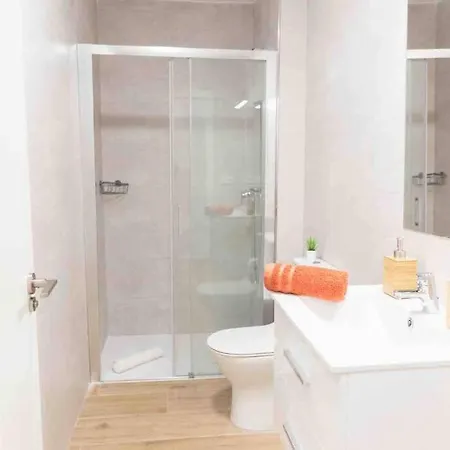 Apartment Modern And New 3 Beds, 2 Bath,ac