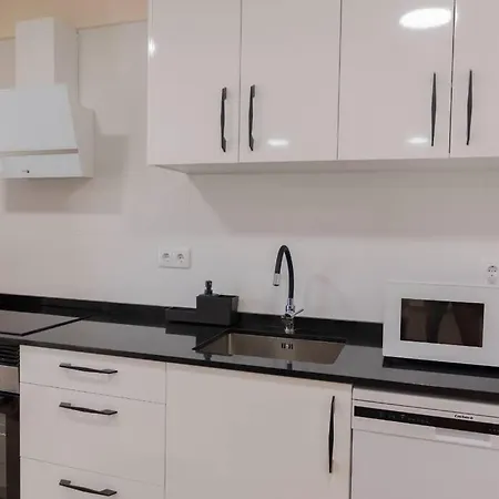 Modern And New 3 Beds, 2 Bath,ac