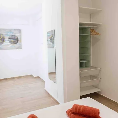 Modern And New 3 Beds, 2 Bath,ac